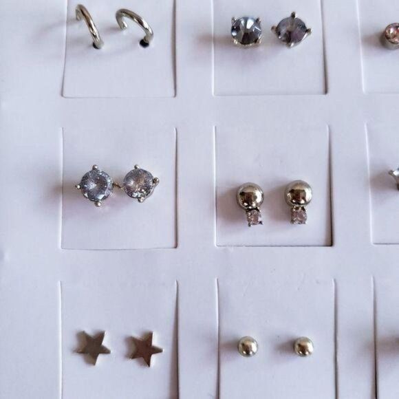 LOFT 12 Days of Gifting Stud Earring Gift Set Holiday Christmas Gold Tone Stones - Picture 6 of 9